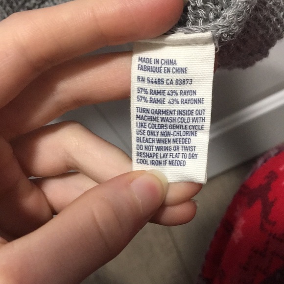 American Eagle Grey Flowy Top - Picture 4 of 4